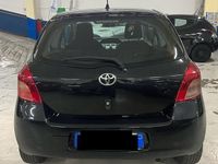 Usata Toyota Yaris Sol 69 CV (50 kW) 2008 Nero Utilitaria