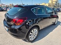 Usata Opel Astra Cosmo 140 CV (102 kW) 2011 Nero Berlina