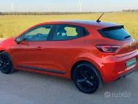 Usata Renault Clio V Techno 101 CV (74 kW) 2023 Rosso Berlina