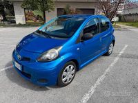 Usata Toyota Aygo 69 CV (50 kW) 2010 Blu Utilitaria