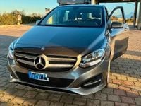 Usata Mercedes 180 109 CV (80 kW) 2017 Grigio Berlina