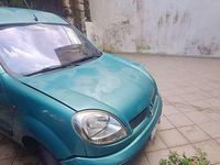 Usata Renault Kangoo Privilege 75 CV (55 kW) 2005 Verde Monovolume