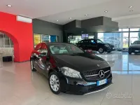 Usata Mercedes A180 Executive 109 CV (80 kW) 2017 Nero Utilitaria