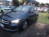 Usata Mercedes B180 115 CV (84 kW) 2019 Blu Monovolume