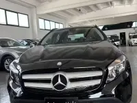 Begagnad Mercedes A180 Executive 122 HK (89 kW) 2015 Svart Sedan