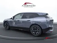 Usata BMW iX 239 kW (326 CV) 2025 Grigio SUV