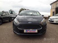 Usata Ford Fiesta 97 CV (71 kW) 2013 Verde Utilitaria