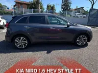 Usata Kia Niro Style 141 CV (103 kW) 2017 Grigio SUV