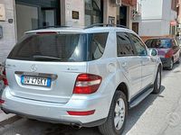 Usata Mercedes ML320 224 CV (164 kW) 2009 Argento SUV