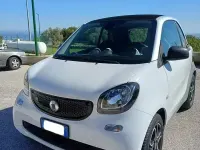 Używany Smart ForTwo Electric Drive 41 kW (56 KM) 2019 Biały Coupe