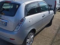 Usata Lancia Ypsilon 75 CV (55 kW) 2011 Grigio Utilitaria