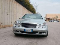 Usata Mercedes E220 Classic 150 CV (110 kW) 2002 Berlina