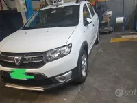 Begagnad Dacia Sandero Stepway 90 HK (66 kW) 2016 Vit Sedan