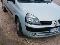 Usata Renault Clio II 65 CV (47 kW) 2005 Grigio Berlina