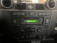 Usado Land Rover Defender SE 122 CV (89 kW) 2009 Negro Familiar