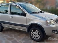 Usata Fiat Panda Climbing 70 CV (51 kW) 2005 Grigio SUV