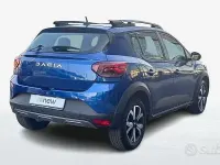 Usata Dacia Sandero Expression 101 CV (74 kW) 2023 Blu Berlina