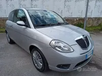 Usata Lancia Ypsilon 60 CV (44 kW) 2008 Grigio Utilitaria
