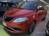 Usata Lancia Ypsilon 85 CV (62 kW) 2015 Rosso Utilitaria