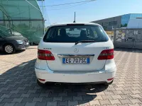 Usata Mercedes B200 Executive 140 CV (102 kW) 2011 Bianco Utilitaria