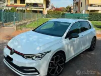 Usata VW Golf VIII 110 CV (80 kW) 2021 Bianco Utilitaria