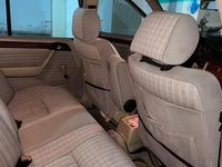 Usata Mercedes E200 1989 Marrone Berlina