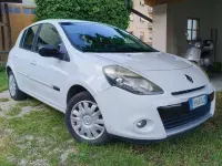 Usata Renault Clio III 75 CV (55 kW) 2011 Bianco Berlina