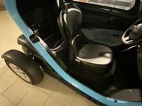 Usata Renault Twizy 12 kW (17 CV) 2021 Blu Utilitaria