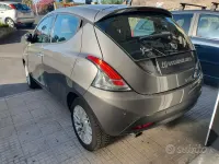 Usata Lancia Ypsilon Gold 95 CV (69 kW) 2015 Grigio Utilitaria