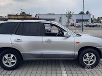 Usata Hyundai Santa Fe 112 CV (82 kW) 2002 Grigio SUV
