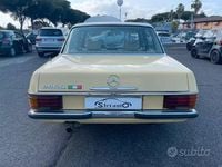 Begagnad Mercedes W115 60 HK (44 kW) 1970 Gul Sedan