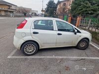 Usata Fiat Grande Punto 75 CV (55 kW) 2010 Bianco Utilitaria