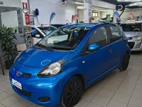 Usata Toyota Aygo 68 CV (50 kW) 2011 Blu Utilitaria