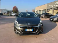 Usata Peugeot 208 Active 82 CV (60 kW) 2017 Grigio Utilitaria