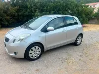 Usata Toyota Yaris 90 CV (66 kW) 2010 Grigio Utilitaria