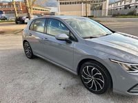 Usata VW Golf VIII Life 110 CV (80 kW) 2023 Grigio Berlina