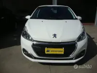 Usata Peugeot 208 75 CV (55 kW) 2016 Bianco Utilitaria