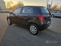 Usata Toyota Yaris 87 CV (63 kW) 2008 Nero Berlina