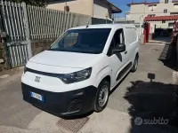Usata Fiat Doblò 102 CV (75 kW) 2023 Bianco Monovolume