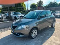 Usata Lancia Ypsilon Silver 69 CV (50 kW) 2016 Grigio Utilitaria