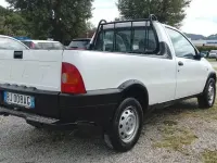 Gebraucht Fiat Strada 69 PS (50 kW) 2000 Weiß Pickup
