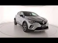 Usata Renault Captur Techno 145 CV (106 kW) 2023 Grigio chiaro SUV