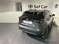 Usata Toyota Yaris Cross Lounge 116 CV (85 kW) 2023 Grigio SUV