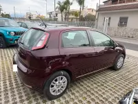 Usata Fiat Punto Lounge 95 CV (69 kW) 2012 Viola Utilitaria