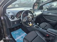 Usata Mercedes B200 136 CV (100 kW) 2015 Marrone Monovolume