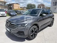 Usata VW Touareg 286 CV (210 kW) 2021 Grigio SUV