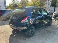 Usata Lancia Ypsilon Gold 69 CV (50 kW) 2024 Nero metallizzato Utilitaria