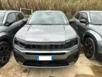 Usado Jeep Avenger Summit 110 CV (80 kW) 2025 Gris SUV
