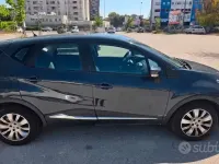 Usata Renault Captur 90 CV (66 kW) 2014 Blu SUV