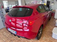 Usata Alfa Romeo Giulietta Super 120 CV (88 kW) 2017 Rosso Utilitaria